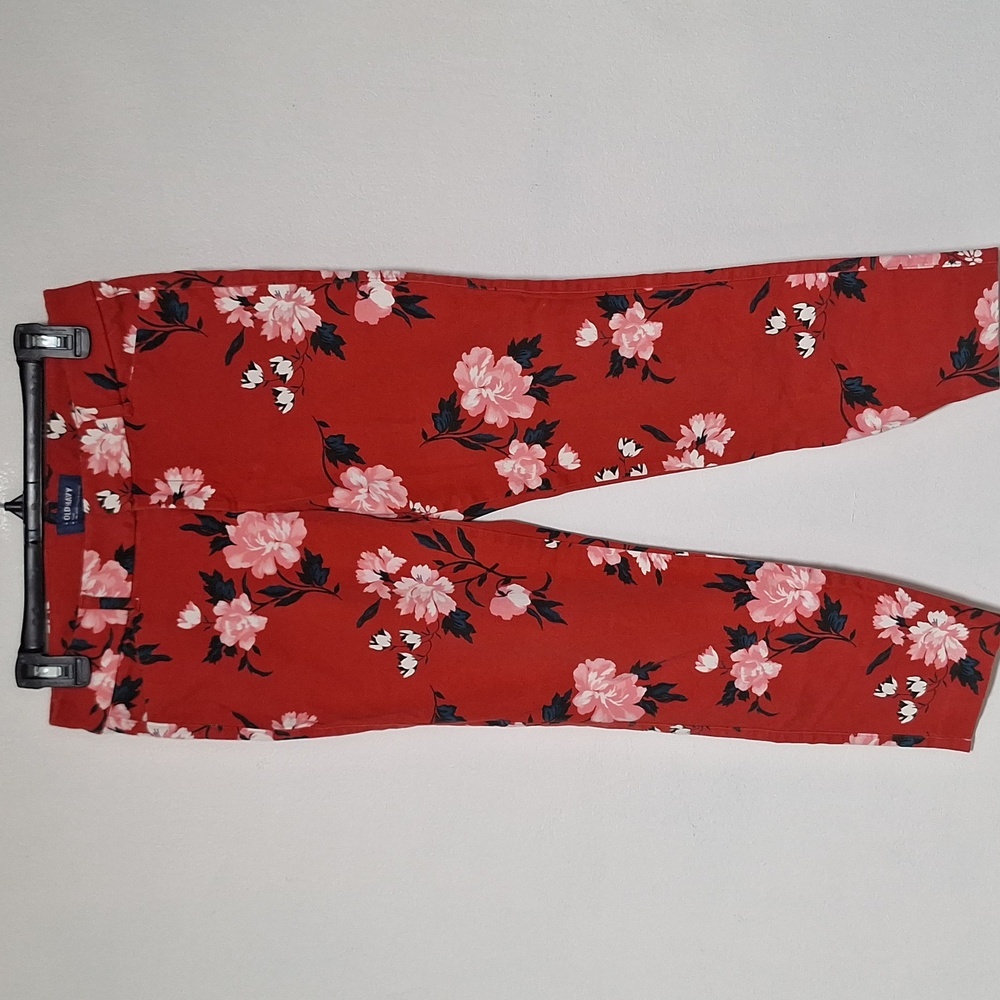 Old Navy Floral Pixie Ankle Pants - Red and Pink